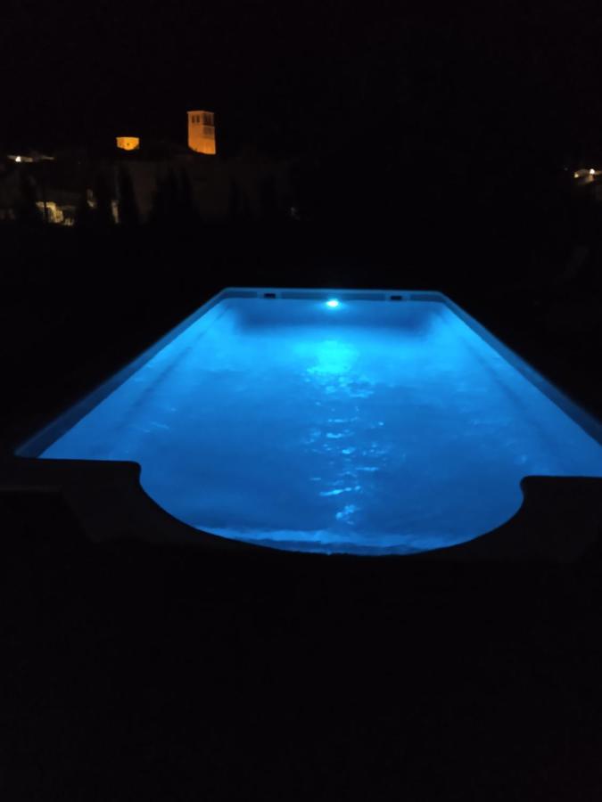 Villa Rural Con Amplia Piscina Campillo de Altobuey Kültér fotó