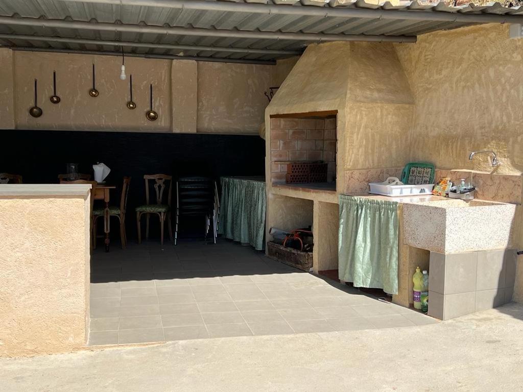 Villa Rural Con Amplia Piscina Campillo de Altobuey Kültér fotó