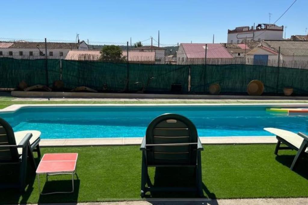 Villa Rural Con Amplia Piscina Campillo de Altobuey Kültér fotó